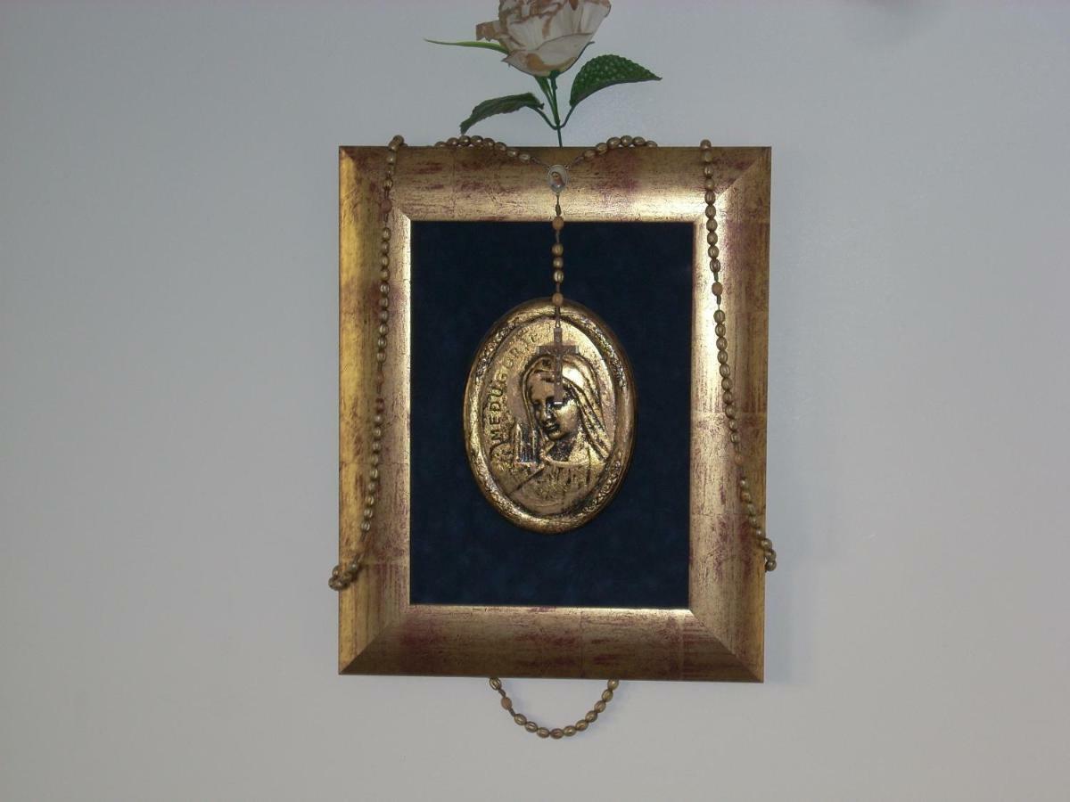 Golden Rose House Bed & Breakfast Knock  Bagian luar foto