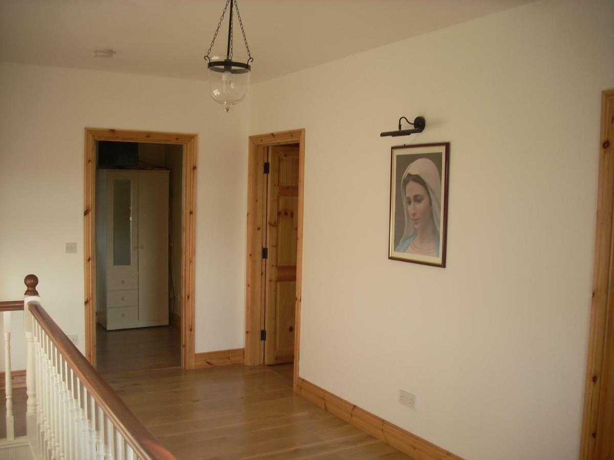 Golden Rose House Bed & Breakfast Knock  Bagian luar foto